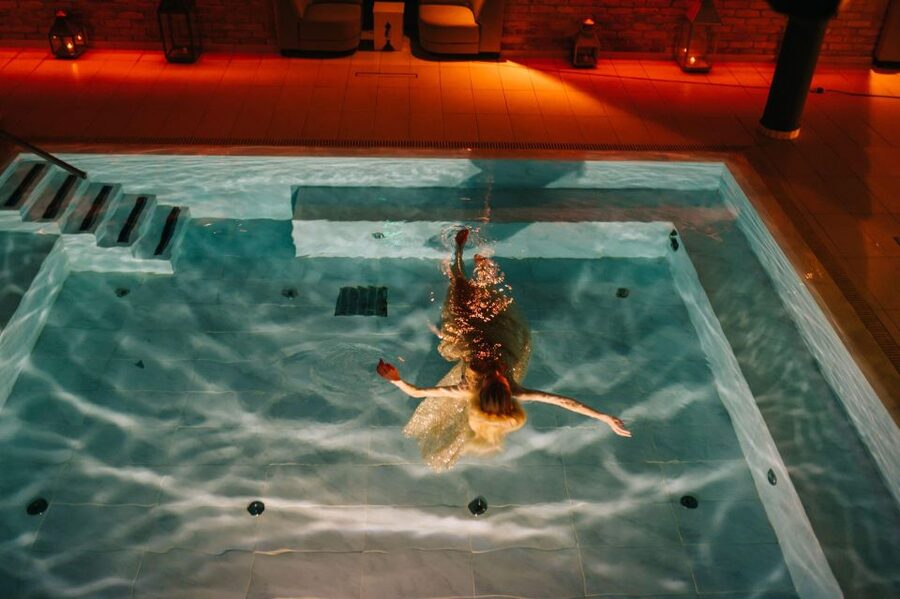 Budapest: Mandala Day Spa & Luxury Pool Experience - The Pool Circuit: Four Temperatures and a Jacuzzi for 10