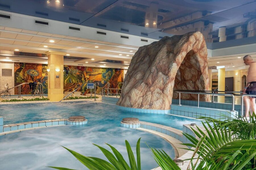 Budapest: Margaret Island Day Spa Entry Ticket - Who should book this spa ticket on Margaret Island?