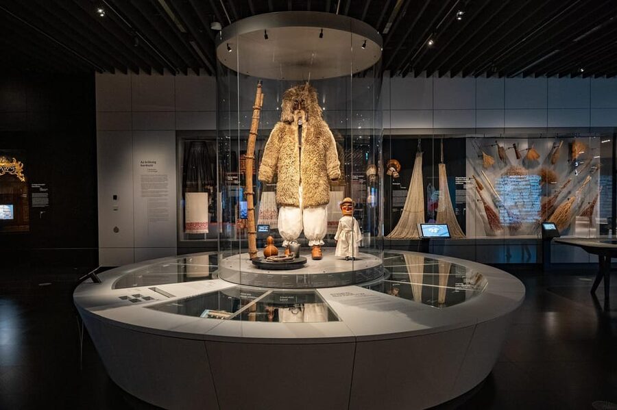 Budapest: Museum of Ethnography Entry Ticket - Getting to Néprajzi Múzeum and planning your timing