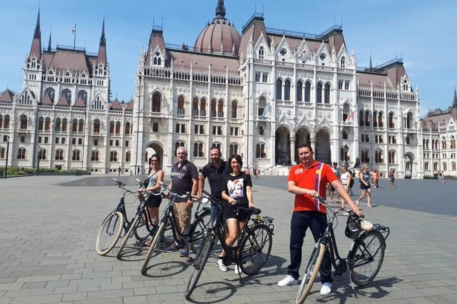 Budapest : Must-see attractions walking tour - Key highlights at a glance