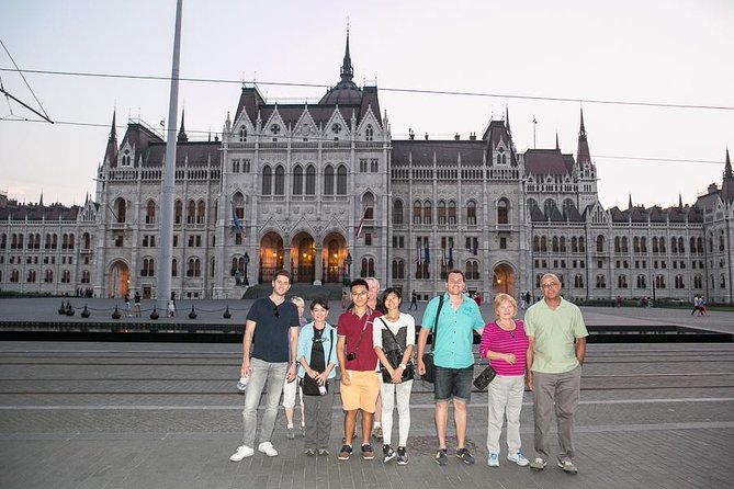 Budapest: Night Walking Tour with Danube River Cruise - Guide quality and storytelling, the real reason the tour feels personal