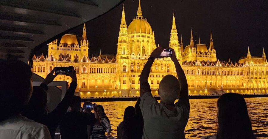 Budapest: Nighttime or Daytime Sightseeing Cruise - Price and value at about $14 per person