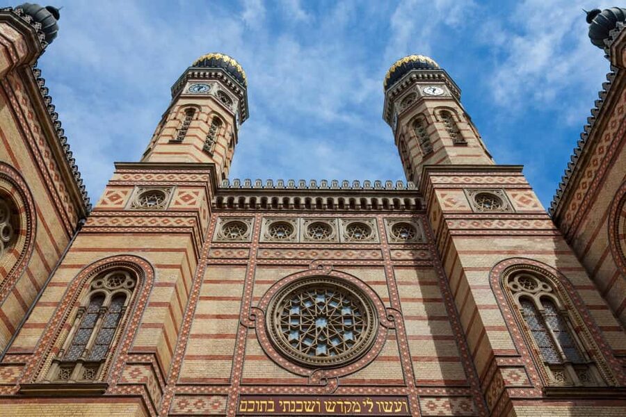Budapest Old Jewish Quarter History Private Walking Tour - Why Budapest’s Old Jewish Quarter Feels Like a Living Timeline