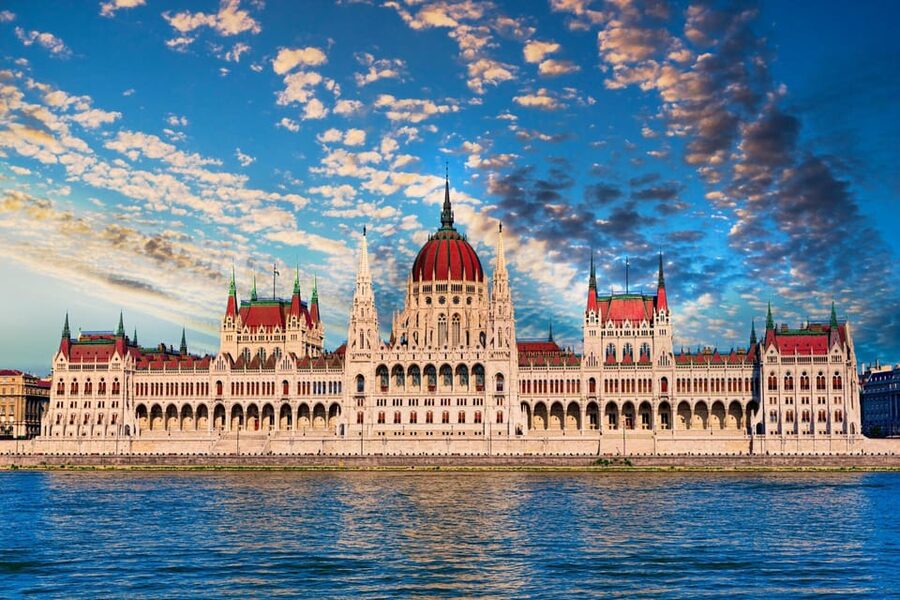 Budapest Old Town and Top Attractions Private Walking Tour - Key highlights you will feel right away