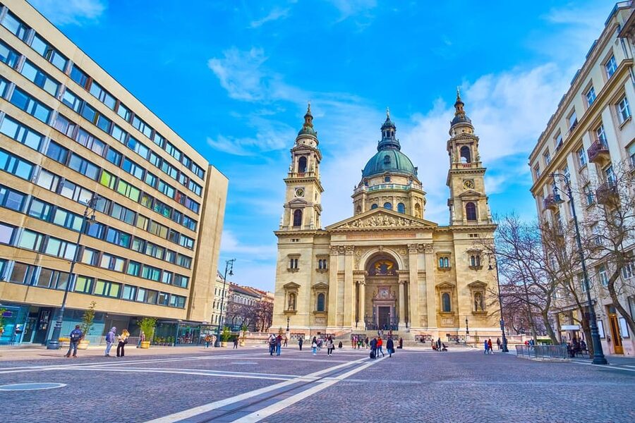 Budapest Old Town and Top Attractions Private Walking Tour - Liberty Square, Soviet-Era Memory, and Modern Ties