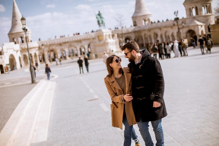 Budapest Old Town and Top Attractions Private Walking Tour - Széchenyi Chain Bridge Finish and Danube Views