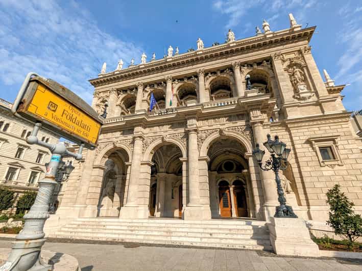 Budapest: Opera House Guided Tour - Entering the Opera House: meeting point and how to use your time