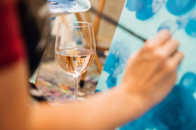Budapest: Paint and sip experience - How the 2.5-Hour FessNeki Studio Class Actually Feels