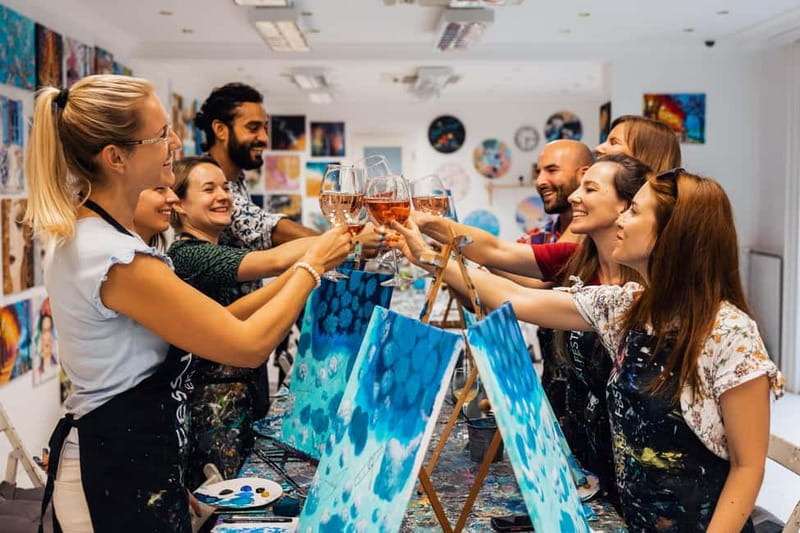 Budapest: Paint and sip experience - What You’ll Make: Wedge Frame Square or Rolled Canvas
