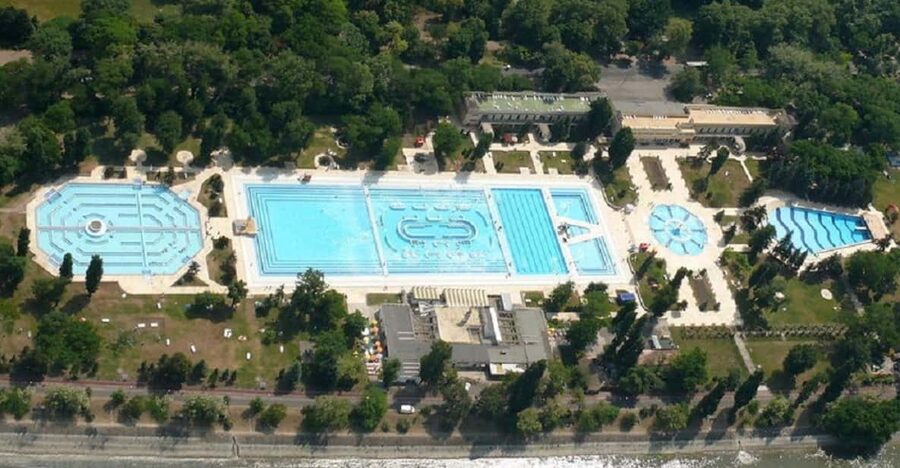 Budapest: Palatinus Spa & Pools Full-Day Admission - Price and what makes it good value
