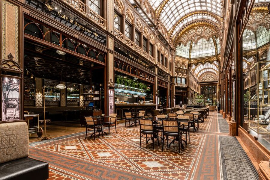 Budapest: Párisi Passage Restaurant 3-Course Menu - The 3-course Hungarian menu, built around the head chef’s favorites
