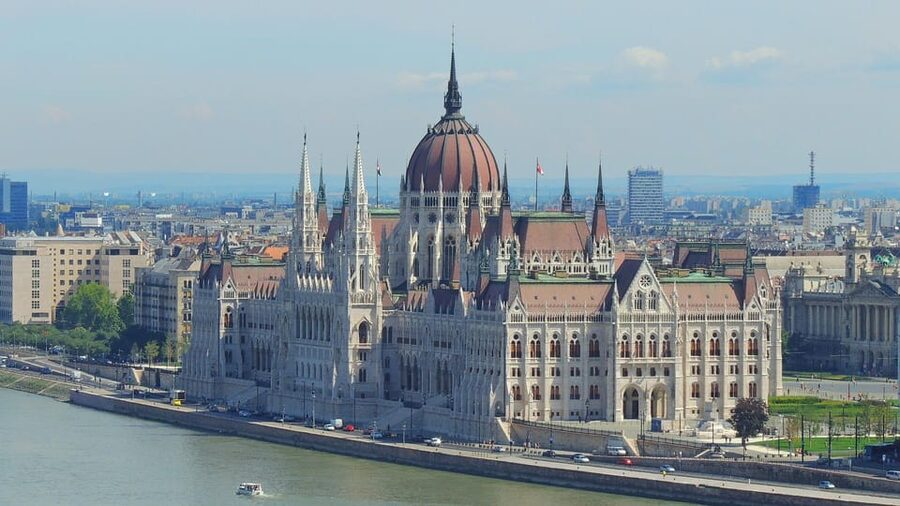 Budapest: Parliament Building Entry Ticket and Audio Guide - Hall of the Dome and Seeing the Crown Jewels
