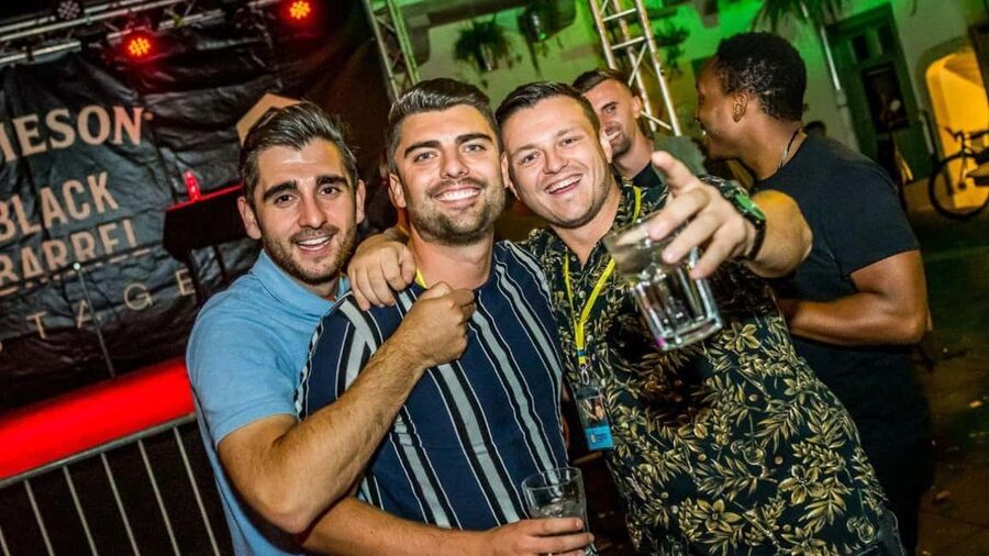 Budapest: Party District Bar-Hop with 2hr Unlimited Drinks - Who This Budapest Night Out Fits Best