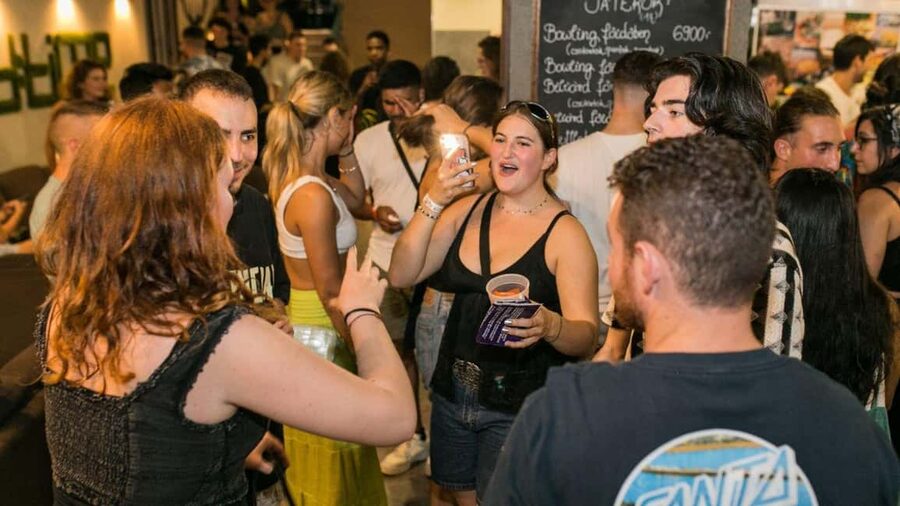 Budapest: Party District Bar-Hop with 2hr Unlimited Drinks - Start at Many Time Bar and the Games That Break the Ice Fast