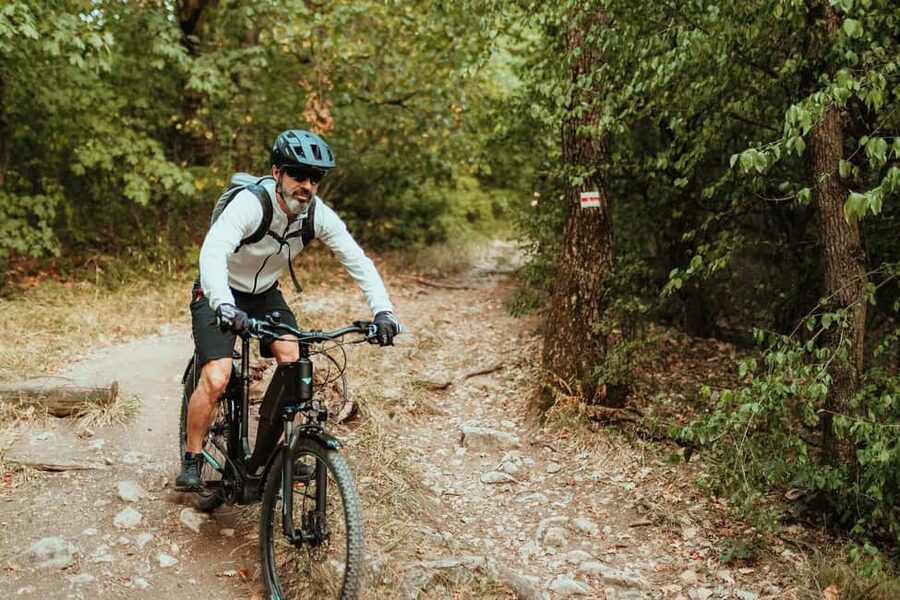 Budapest Peaks: Off-Road eBike Tour - Coming back into Budapest: how the last ride keeps the day flowing