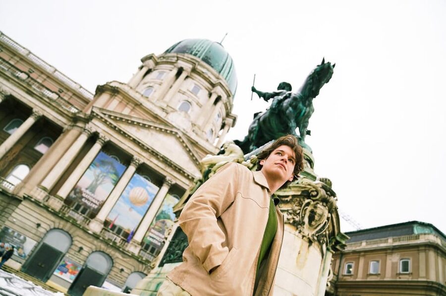 Budapest: Photo Session with Professional Local Photographer - Meeting at St. Stephen’s Basilica, Then Working the Best Corners
