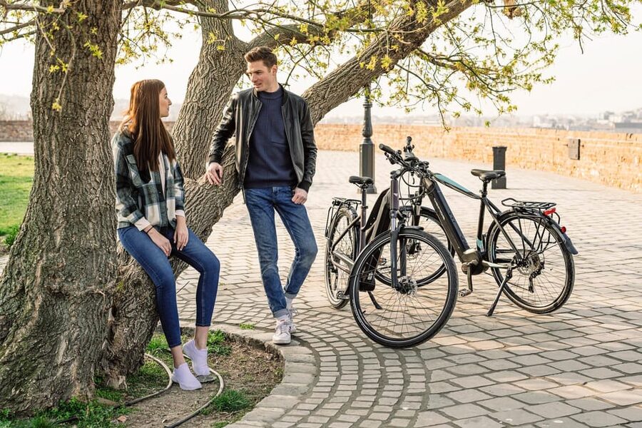 Budapest: Premium E-Bike Rental - Staff help without a full guide: great for independent explorers
