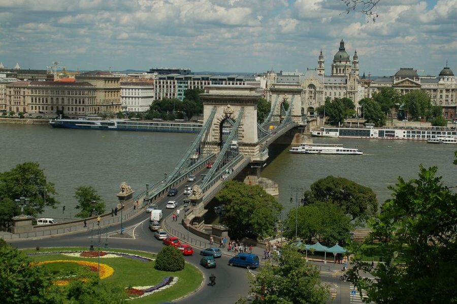 Budapest: Private 3-hour Guided City Tour by Bus - Key highlights you will actually feel