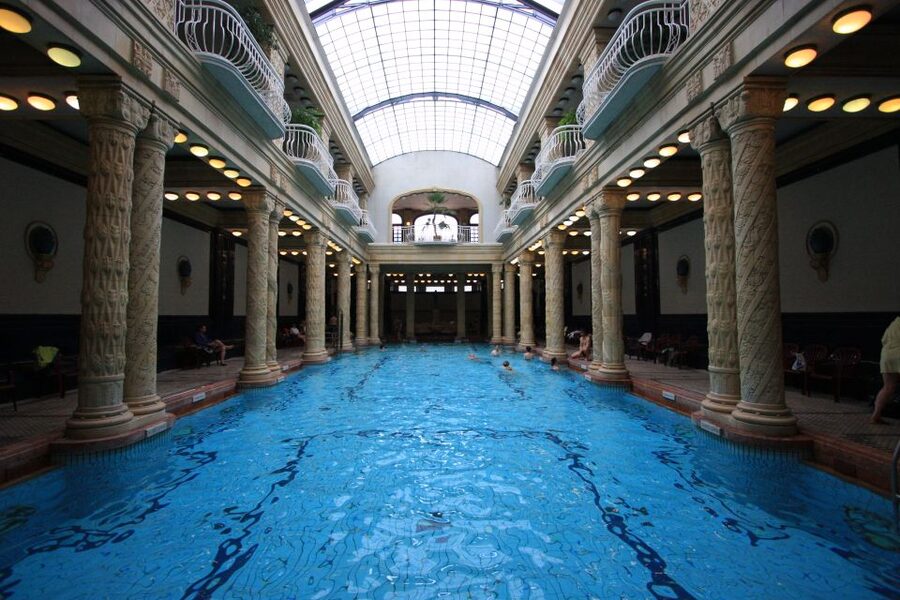 Budapest: Private 3-hour Guided City Tour by Bus - City Park Drive-By: Vajdahunyad Castle and Széchenyi Bath Area