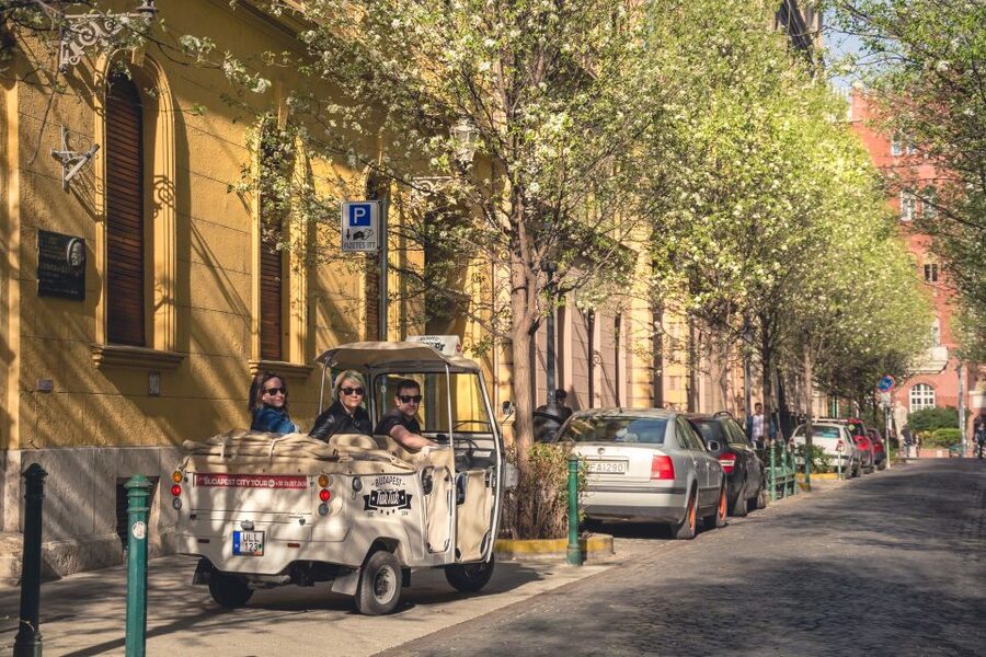 Budapest: Private City Tuk-Tuk Tour & Boat Cruise - Thermal Bath Country: Gellért Baths, Széchenyi, and Why They Matter
