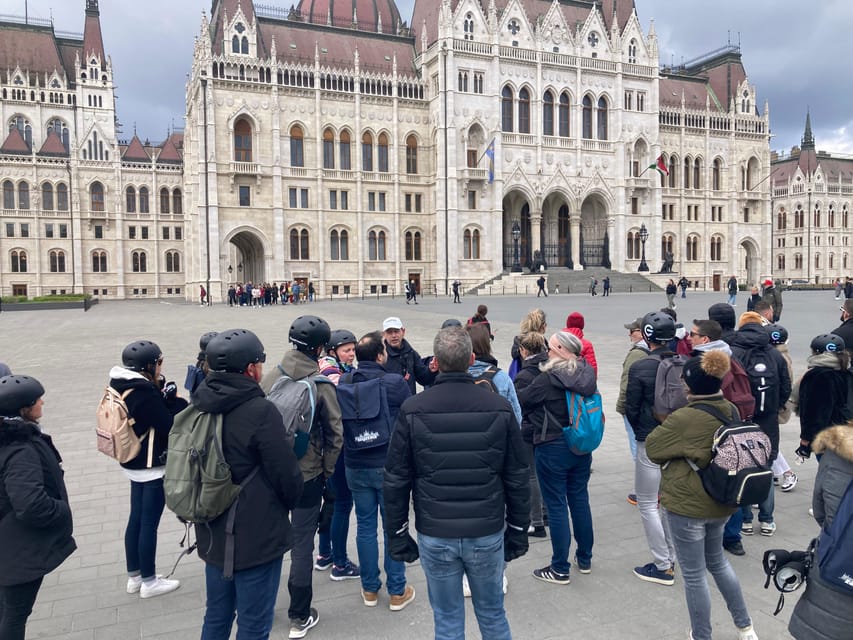 Budapest: Private Customizable Tour in French - Choosing your transport: public transit is the plan, extras are possible