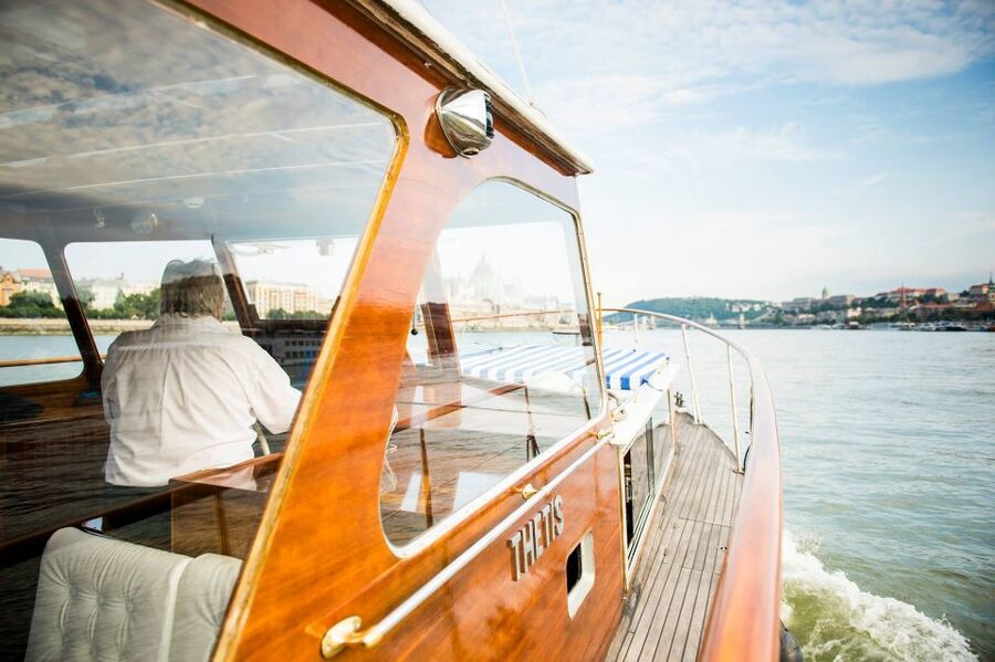 Budapest: Private Danube Yacht Cruise with Welcome Drink - Food, drinks, and the welcome drink on board