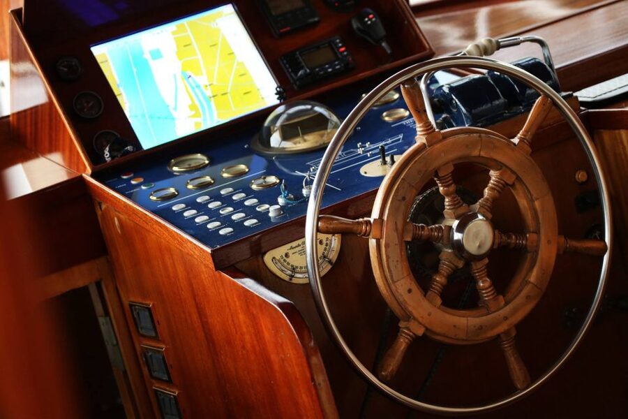 Budapest: Private Danube Yacht Cruise with Welcome Drink - Price and value for a group up to 12