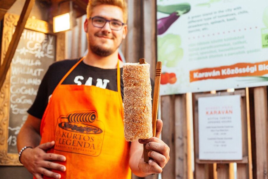 Budapest: Private Food Tour – 10 Tastings with Locals - Starting outside the Great Market Hall: the best place to set expectations