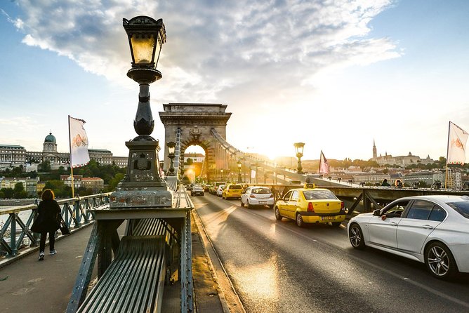 Budapest Private Luxury Sightseeing Tour with Guide and Transport - Why four hours works: the Pest-to-Buda flow (and how you should plan it)