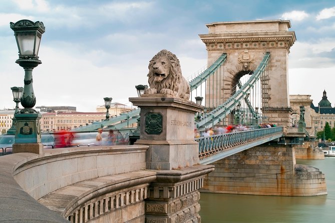 Budapest Private Luxury Sightseeing Tour with Guide and Transport - Andrassy Avenue and St. Stephen’s Basilica tie Pest together