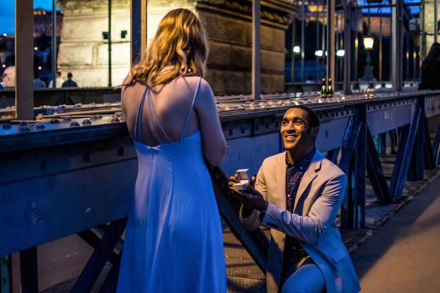 Budapest: Proposal Photos at enchanting Fisherman's Bastion - Meeting Attila at the Right Moment Inside the Bastion