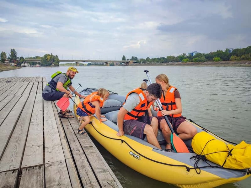 Budapest Rafting - Sunset Cruise - The 2-hour flow: from briefing to paddling past Budapest’s icons