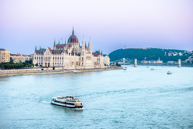 Budapest River Cruise with 1 Free Tokaj Frizzante and Audio Guide - A Fast, Worth-It Overview of Budapest From the Danube