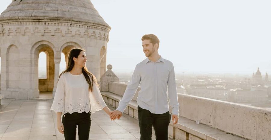 Budapest: romantic photoshoot at Buda's iconic sightseeings - Key things that make this couples shoot worth your time