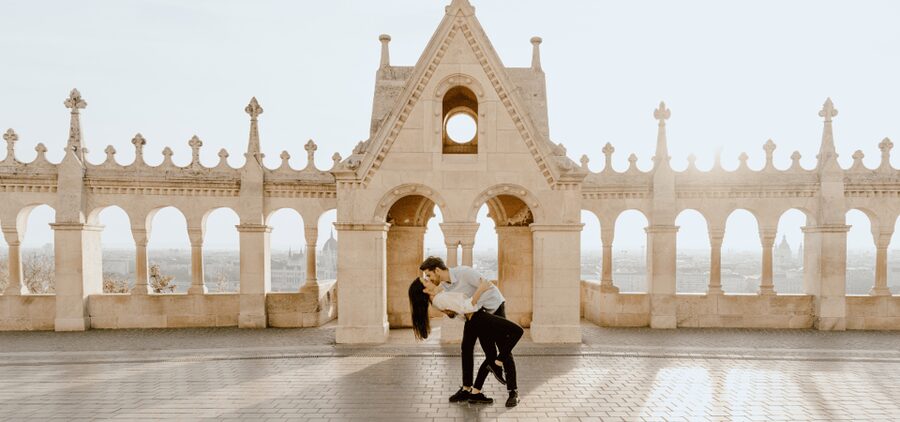 Budapest: romantic photoshoot at Buda's iconic sightseeings - Why Fisherman’s Bastion is the right stage for couple photos