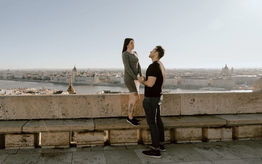 Budapest: romantic photoshoot at Buda's iconic sightseeings - Price and value: what $227 for a private group really means