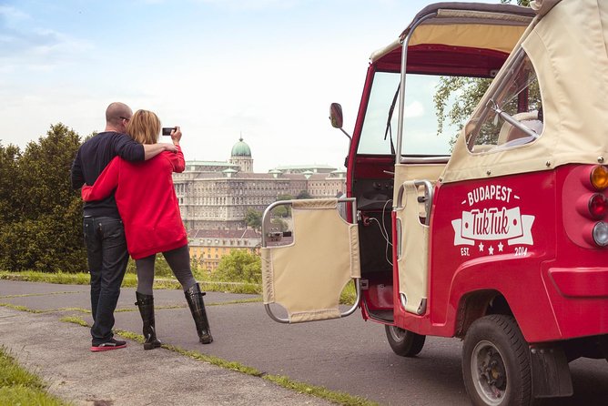 Budapest Romantic Private Tuk Tuk Tour - Getting oriented: gardens, Petite Paris, and Salt Square