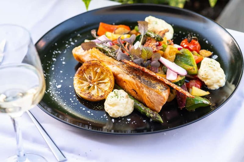 Budapest: Rudas Spa Entry with 3-Course Meal - Who this is best for, and who might want something else