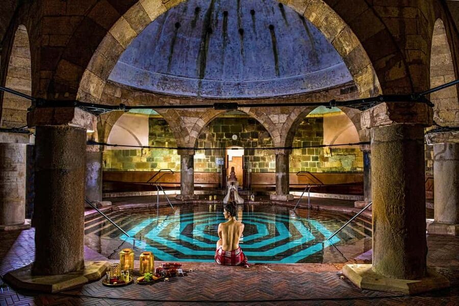 Budapest: Rudas Spa Entry with 3-Course Meal - Entering the complex at Döbrentei tér 9 and picking up your ticket