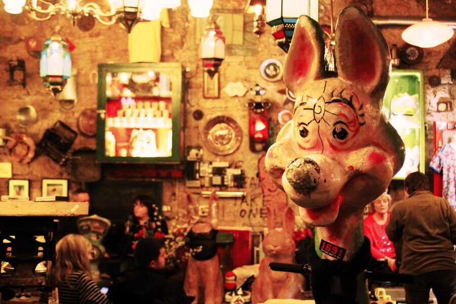 Budapest: Ruin Bar Tour - Why Budapest Ruin Bars Feel Like a Story You Can Drink To