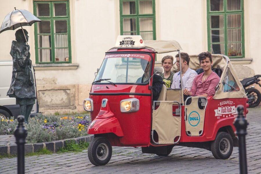 Budapest: Scenic Tuk Tuk Tour - Price and value: what $115 per person buys in 2 hours