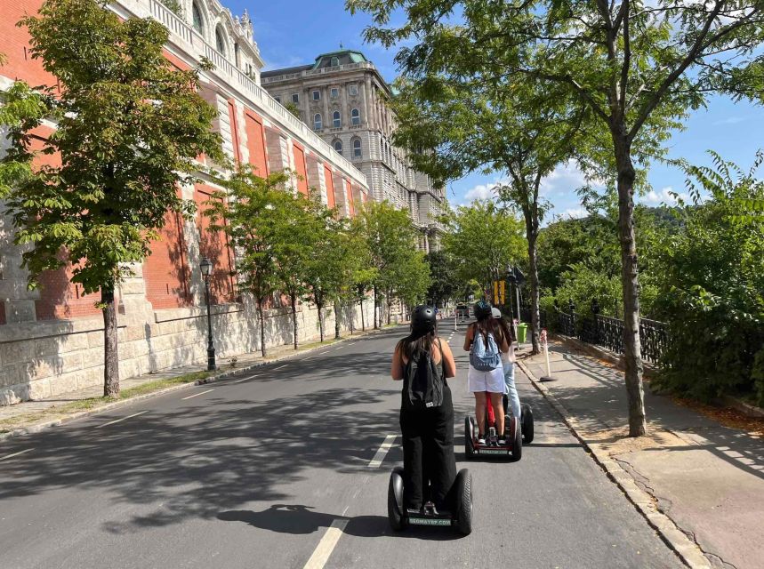 Budapest: Segway Grand City Tour (Buda + Margaret + Pest) 3h - Chain Bridge and Sándor Palace: the Danube crossing moment