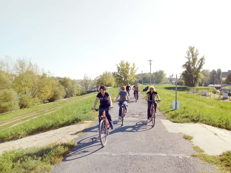 Budapest: Self-Guided Bike Tour to scenic Szentendre - Key highlights on the Danube Bicycle Trail to Szentendre