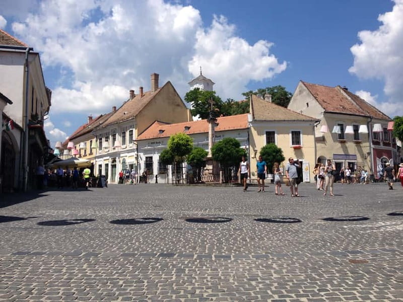 Budapest: Self-Guided Bike Tour to scenic Szentendre - The ride out of the city: basilica views to Margaret Bridge