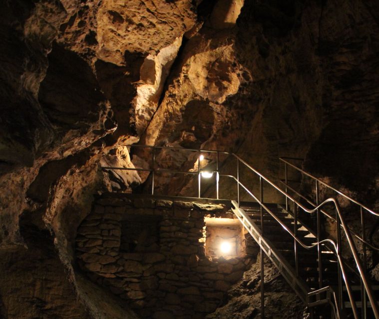 Budapest: Semlő-hegyi & Pál-völgyi Caves Guided Walking Tour - Why Budapest’s caves feel like a different planet underground