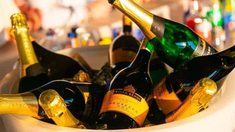 Budapest: Sip and Sail River Cruise with Unlimited Prosecco - Finding Akadémia Dock 2 and the MS Stadt Wien