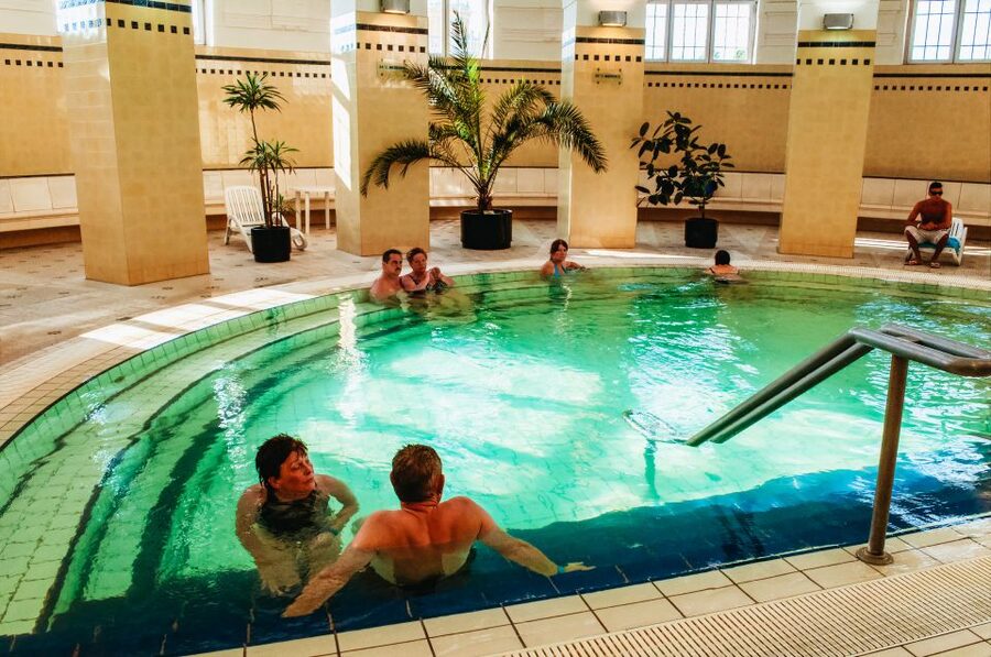 Budapest: Széchenyi Spa Day Ticket with Optional Upgrades - Tickets, Timing, and What “Full Day” Really Means