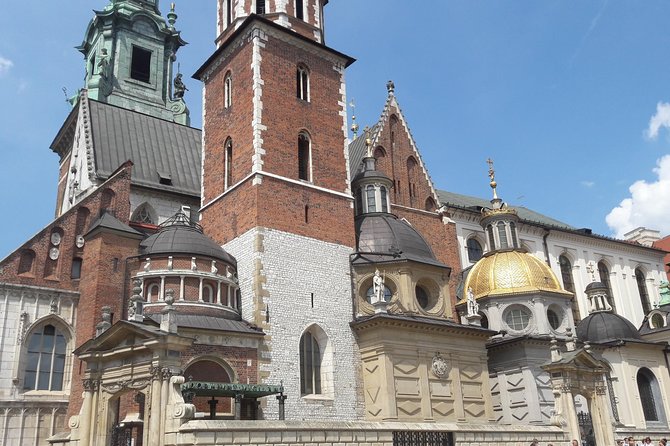 Budapest to Krakow private transfer - Stops That Feel Human: Petrol Breaks and Optional Detours