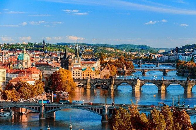 Budapest to Prague Private transfer with 2 hour sightseeing stop - Key Things That Matter on This Private Transfer
