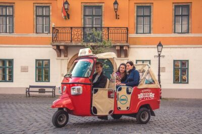 Budapest TukTuk Private Tour with Goulash Soup in the Downtown